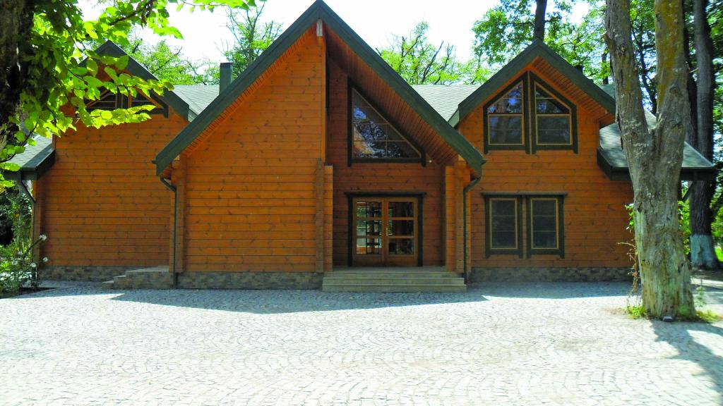 Artichouse Tunturi 394, Azerbaijan