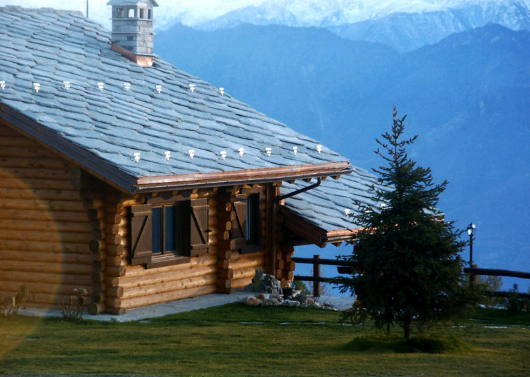 Log_Cabin_Italy_Aosta_5.jpg